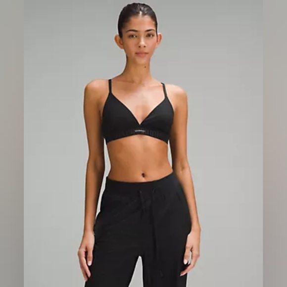 Lululemon Women's License to Train Triangle Bra A/B Cup *Logo in Black Size 6 - Picture 1 of 10